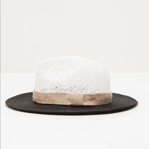 Zara THREE-TONE HAT